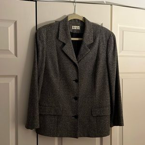 Bryn jacket size L. Black/Tan pattern.